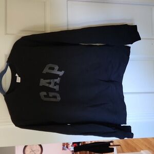 Black XL GAP swearshirt